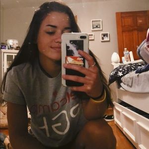 Meet your Posher, Isabella